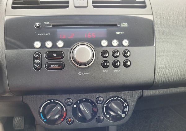 Suzuki Swift cena 14800 przebieg: 87000, rok produkcji 2006 z Poręba małe 277